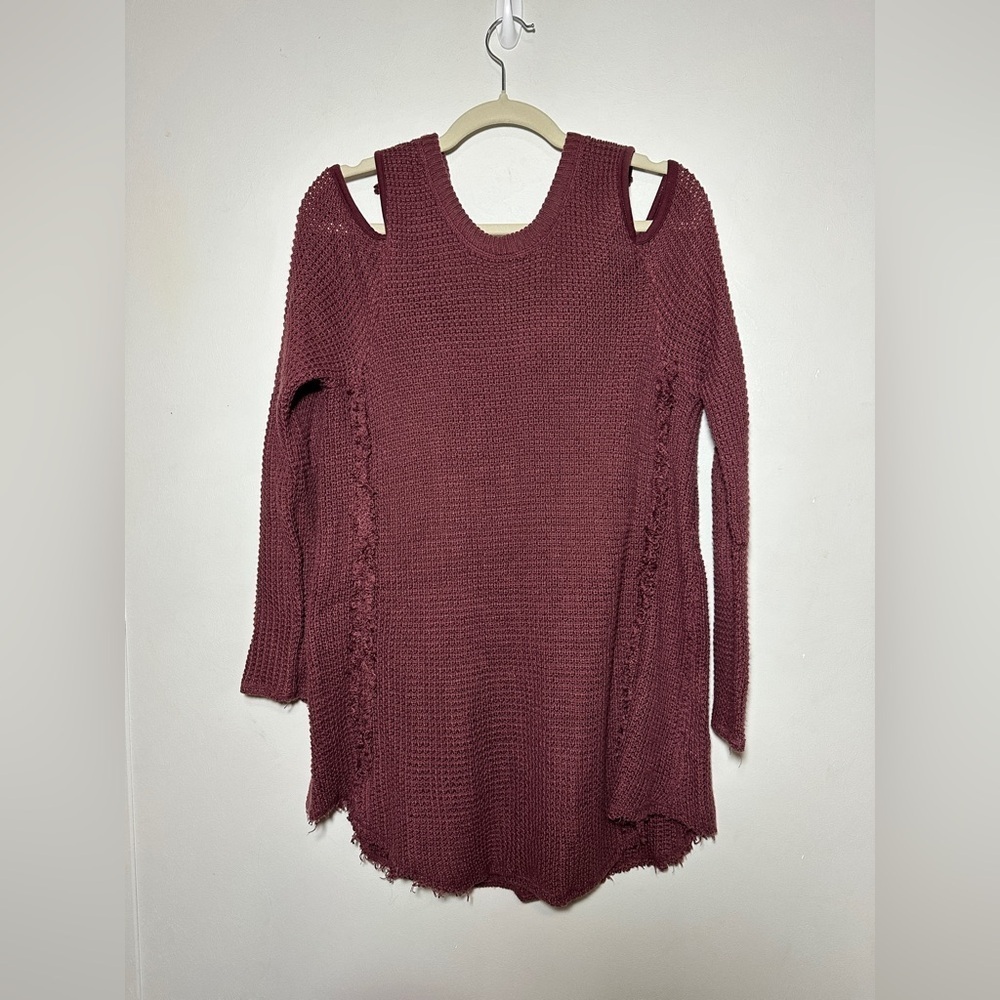 Altar’d State Waffle Knit Cold Shoulder Raw Hem Pullover Sweater Size Large